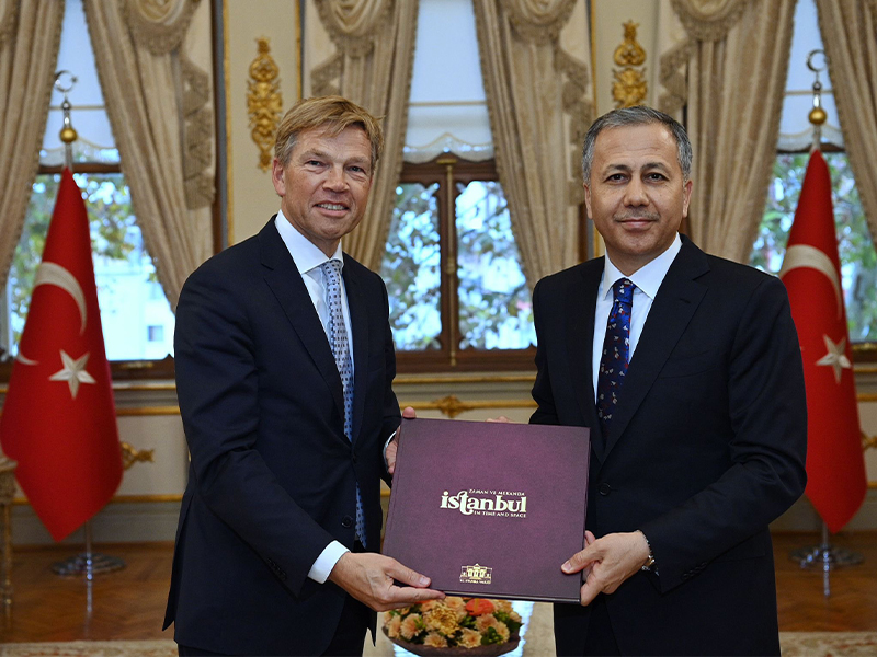 Hollanda Ankara Büyükelçisi Joep Wijnands, Vali Yerlikaya’yı Ziyaret Etti