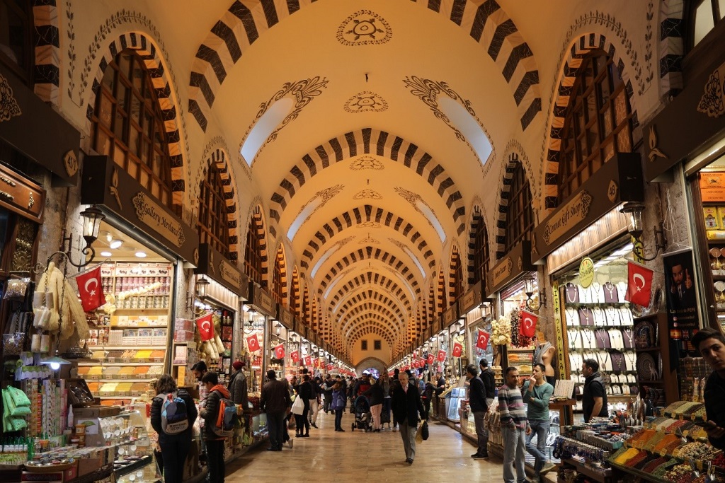 turkiye nin ticaret is yatirim finans ve turizm baskenti istanbul