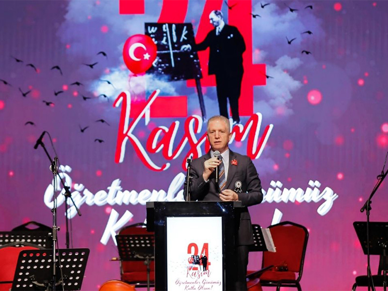 Vali Gül, Geleceğin Mimarı Öğretmenler ile Bir Araya Geldi